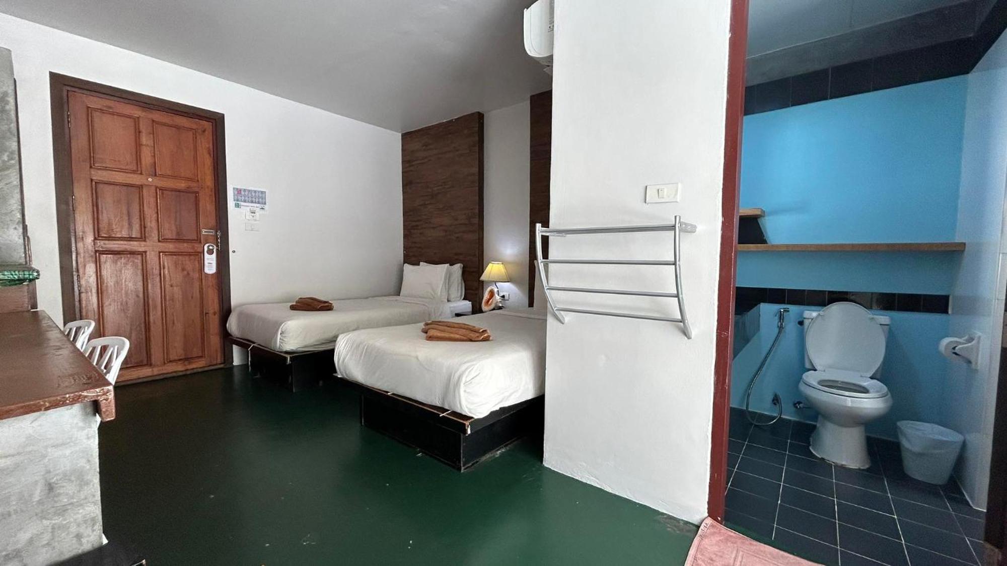 Pp Insula Hotel Kepulauan Phi Phi Bagian luar foto