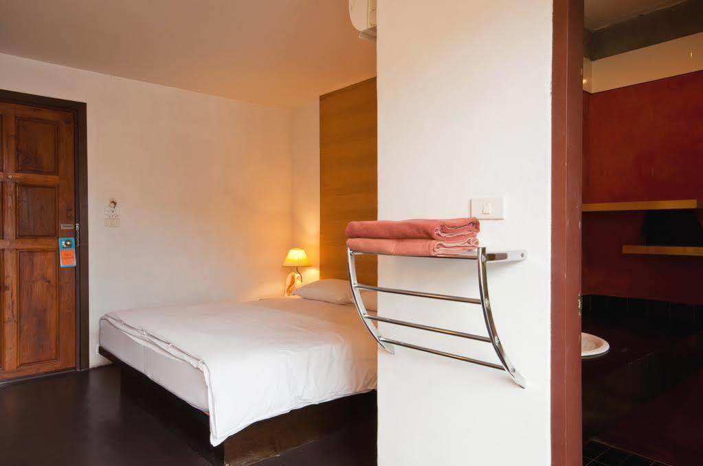 Pp Insula Hotel Kepulauan Phi Phi Bagian luar foto